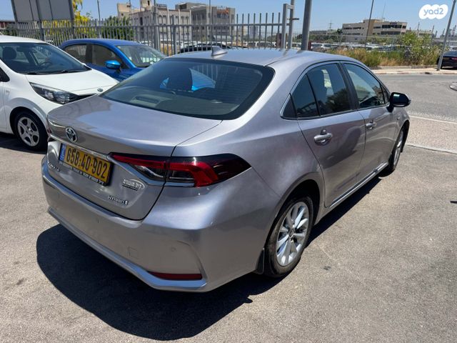 טויוטה קורולה