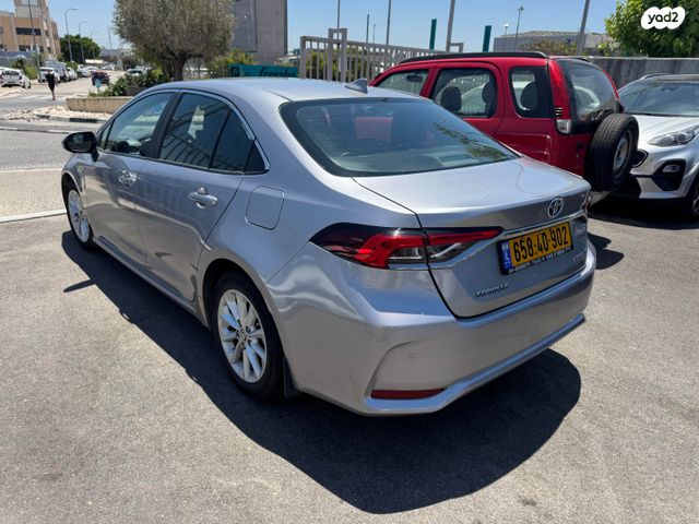 טויוטה קורולה