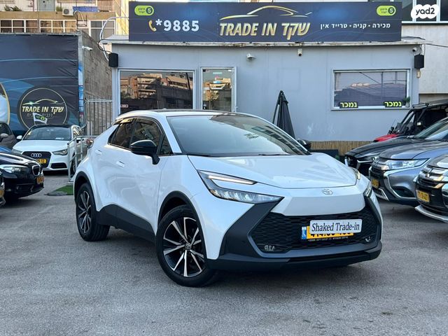מודעת רכב טויוטה C-HR