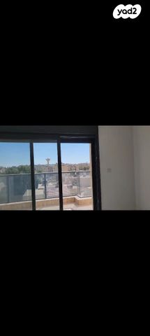 עין המערה 5
