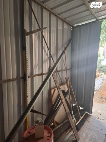 מחסן, אחד העם 7, המרכז השקט / מרכז העיר, פתח תקווה