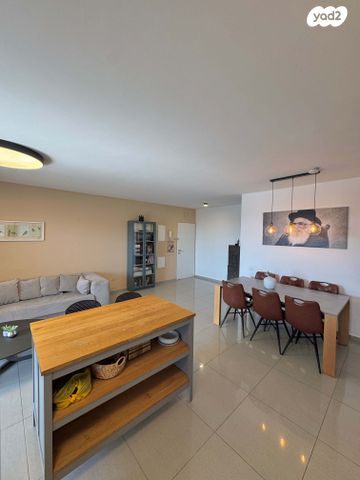 דירה, נחום סנה, רמות הרכס, באר שבע