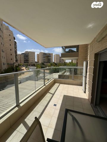 דירה, שדרות הערים התאומות, רמות הרכס, באר שבע