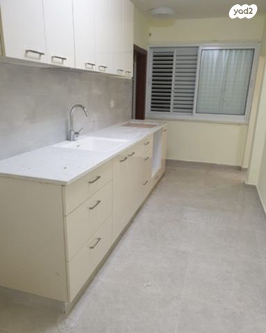 דירה, פרישמן, אברמוביץ', ראשון לציון