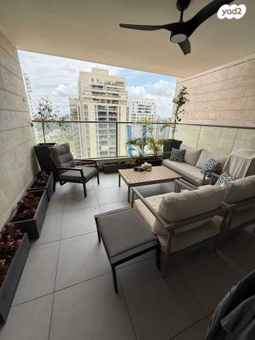 דירה, גולדה מאיר 6, מתחם 1200, הוד השרון