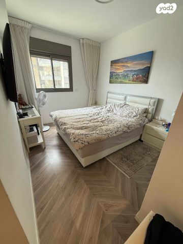 דירה, גולדה מאיר 6, מתחם 1200, הוד השרון