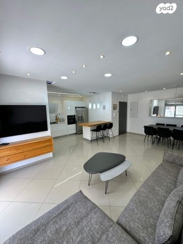 דירה, שדרות הערים התאומות, רמות הרכס, באר שבע