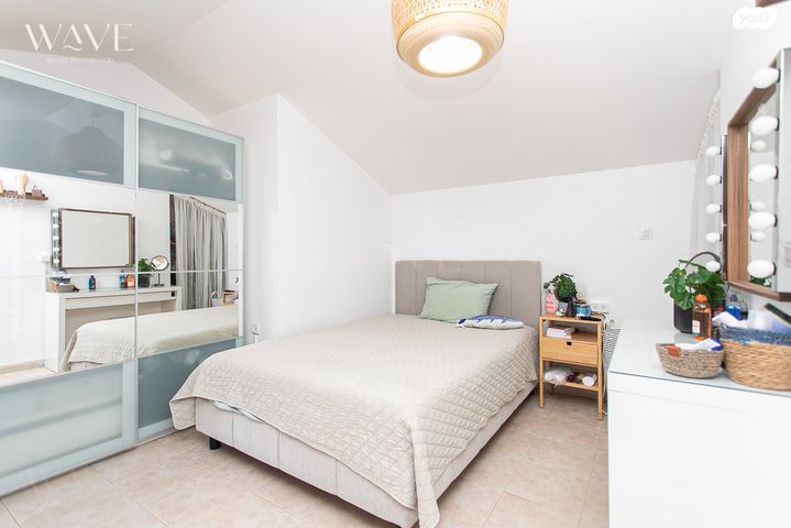 דו משפחתי, חופית, חופית, עתלית