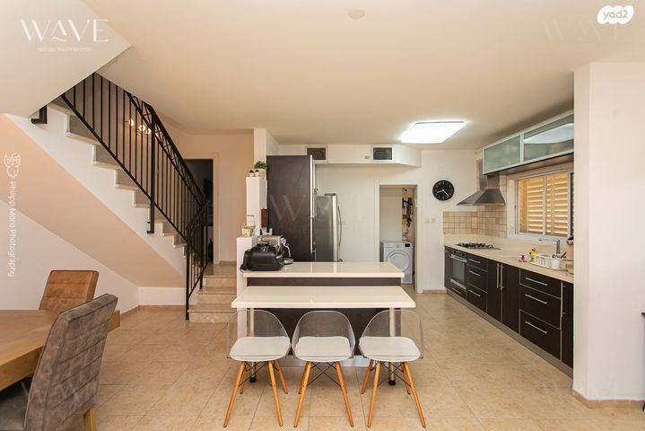 דו משפחתי, חופית, חופית, עתלית