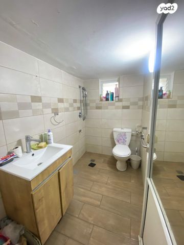 דירה, דוד נוי, מרכז העיר, עכו