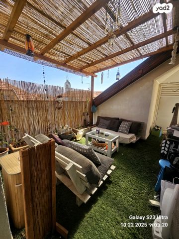 דו משפחתי, בית דגן