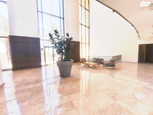 דירה, קיסריה