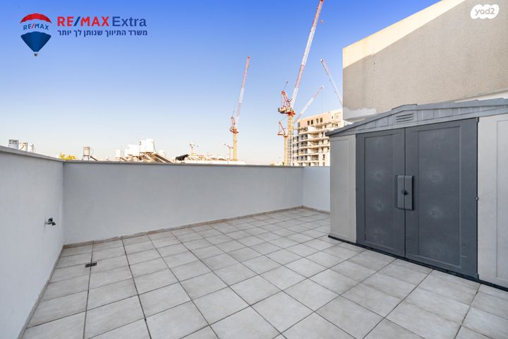 גג/ פנטהאוז, כצנלסון 31, בת ים