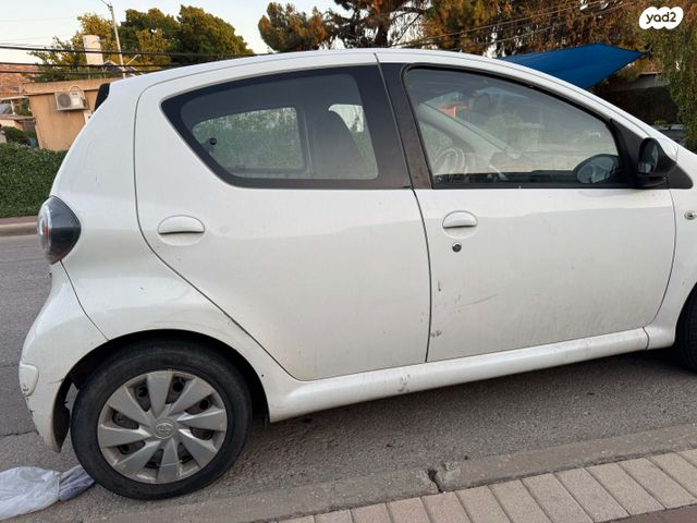 מודעת רכב טויוטה אייגו