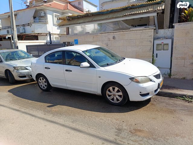 מודעת רכב מאזדה 3