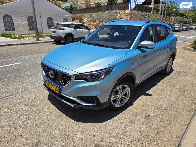 מודעת רכב אם ג'י ZS