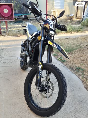 מודעת רכב סורון ULTRA BEE T