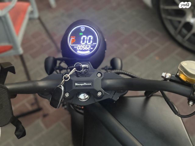 מודעת רכב הרלי דיווידסון אחר