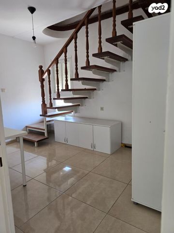 דופלקס, חצב 5, שכונת הורדים, קרית שמונה