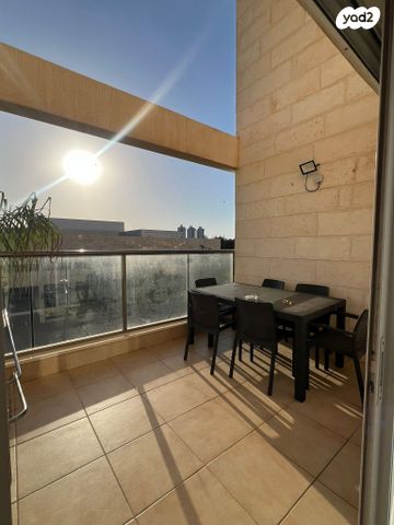 דירה, שדרות טום לנטוס 25, קרית השרון, נתניה