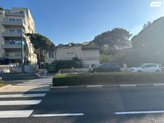 שדרות הנשיא 72