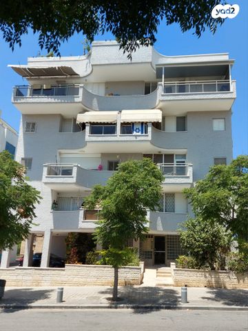 דירה, הגדוד העברי, רמב"ם, ראשון לציון