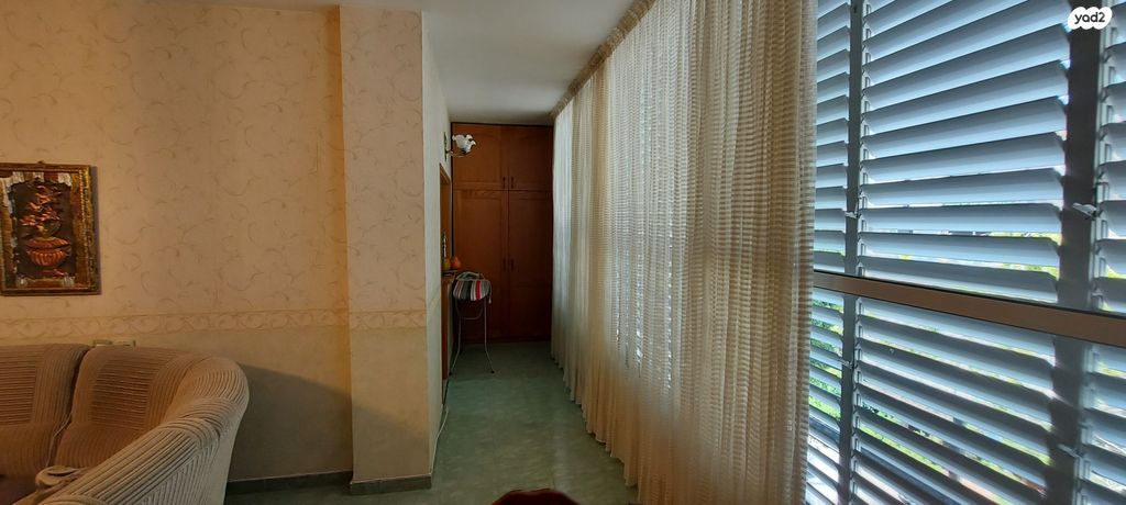 דירה, יחזקאל דנין, לב העיר, בת ים