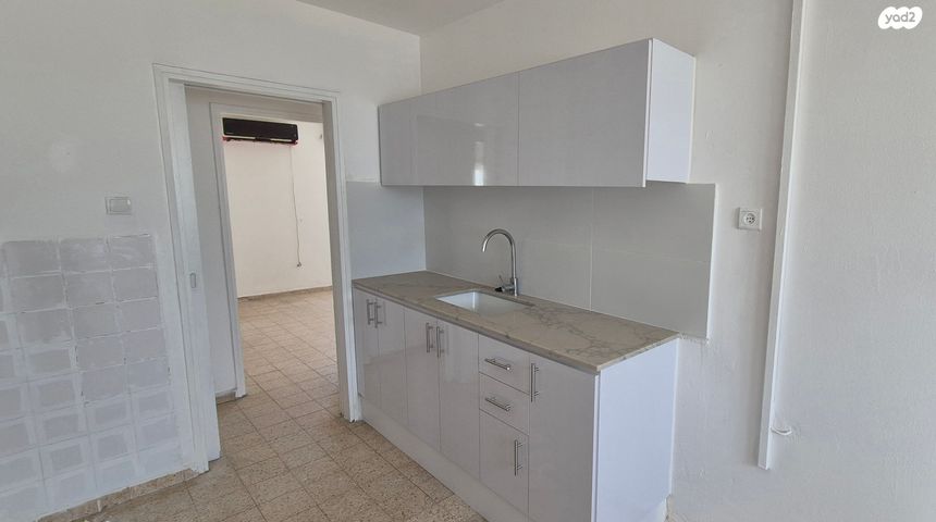 שאול המלך 143