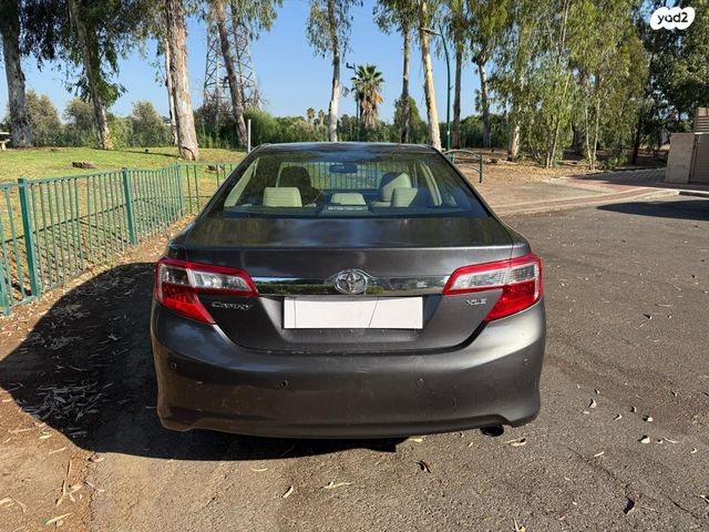 מודעת רכב טויוטה קאמרי