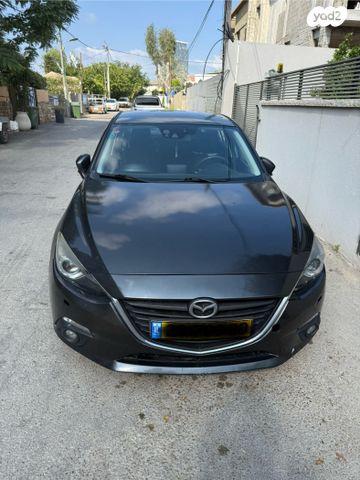 מודעת רכב מאזדה 3
