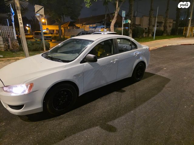 מודעת רכב מיצובישי לנסר