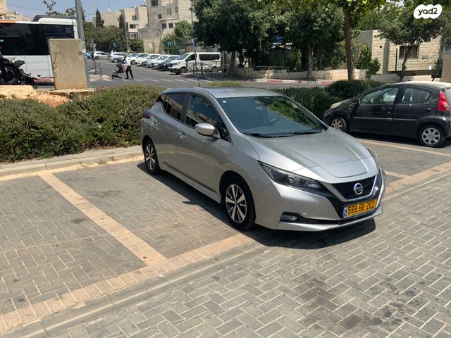 מודעת רכב ניסאן ליף