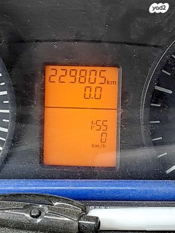 מודעת רכב מרצדס-בנץ ויטו