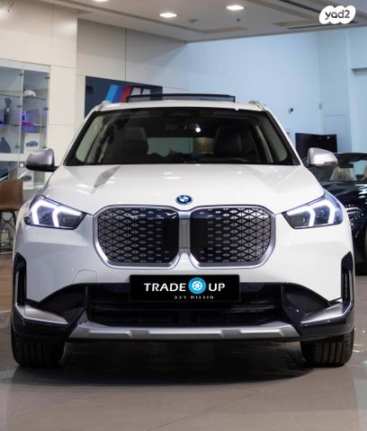 מודעת רכב ב מ וו IX1