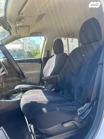 מיצובישי אאוטלנדר