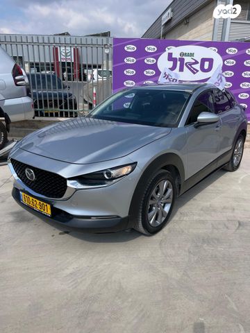 מודעת רכב מאזדה CX-30