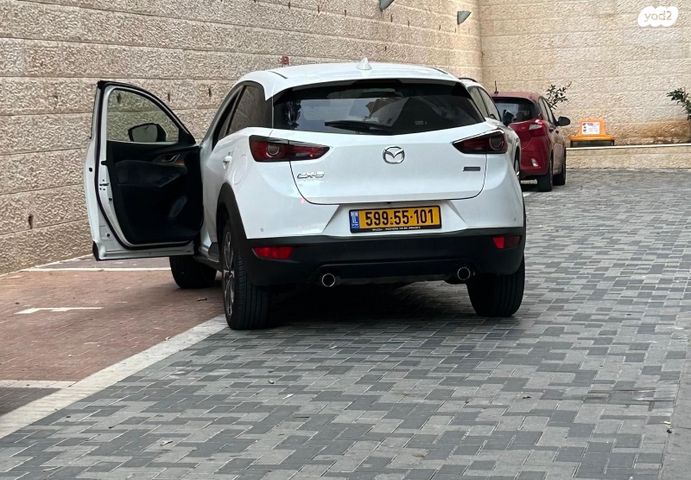 מודעת רכב מאזדה CX-3