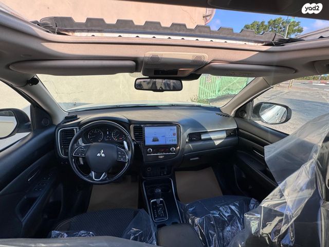 מיצובישי אאוטלנדר