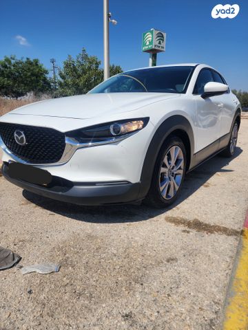 מודעת רכב מאזדה CX-30