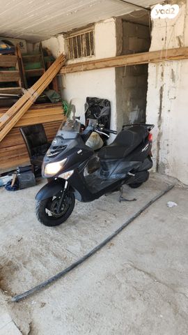 מודעת רכב סאן יאנג ג'וי רייד 200