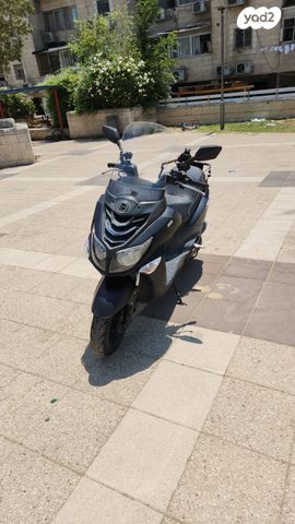 סאן יאנג ג'וי רייד 200