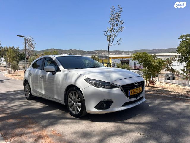 מודעת רכב מאזדה 3