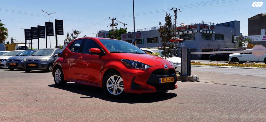 מודעת רכב טויוטה יאריס 1