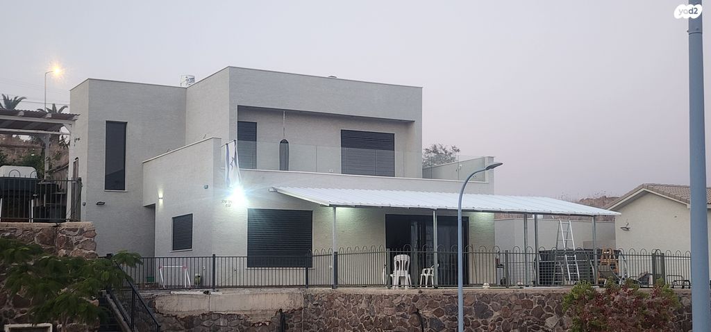 האלה 1