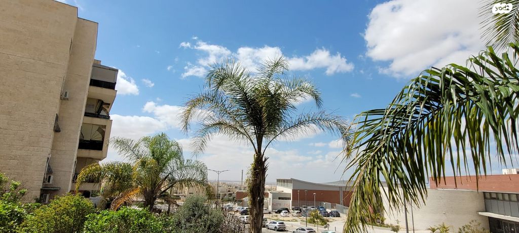 גדעון האוזנר 27