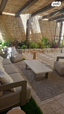 דו משפחתי, משעול הדקלים 18, רמות, ירושלים