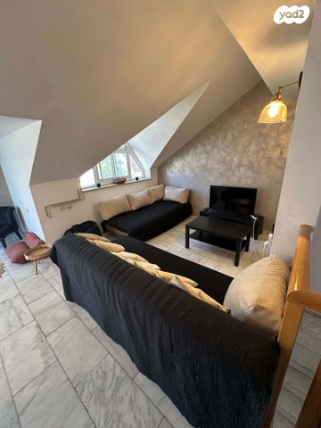 דו משפחתי, משעול הדקלים 18, רמות, ירושלים