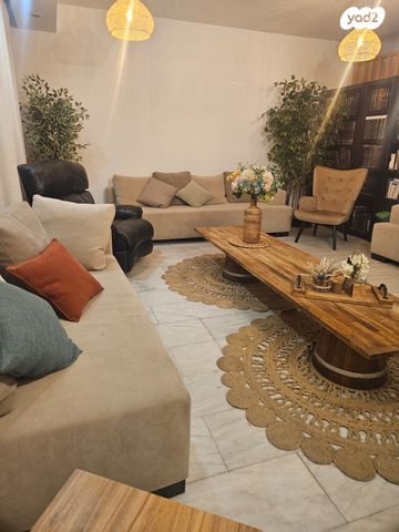 דו משפחתי, משעול הדקלים 18, רמות, ירושלים