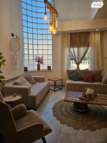 דו משפחתי, משעול הדקלים 18, רמות, ירושלים