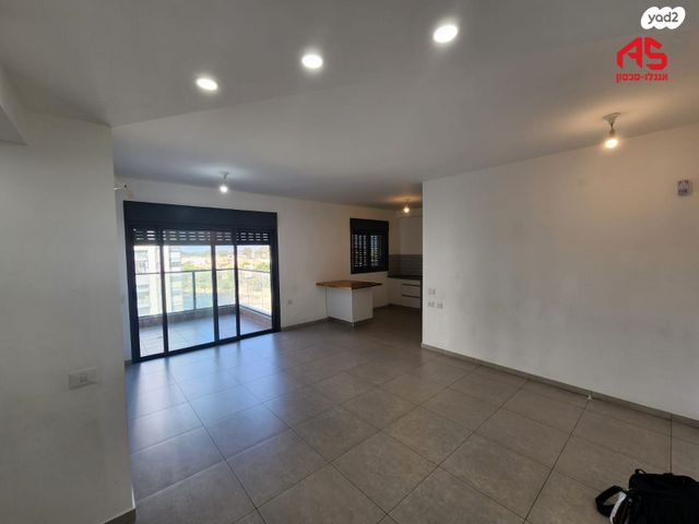 דירה, איסר הראל, נווה אור, אור עקיבא